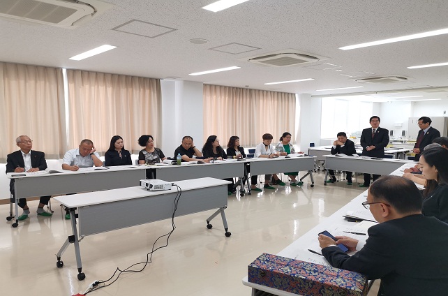 royal皇家88平台中央厨房人员与校园团餐联盟静冈市学校给食加工中心考察交流 royal皇家88平台中央厨房人员与校园团餐联盟静冈市学校给食加工中心考察交流